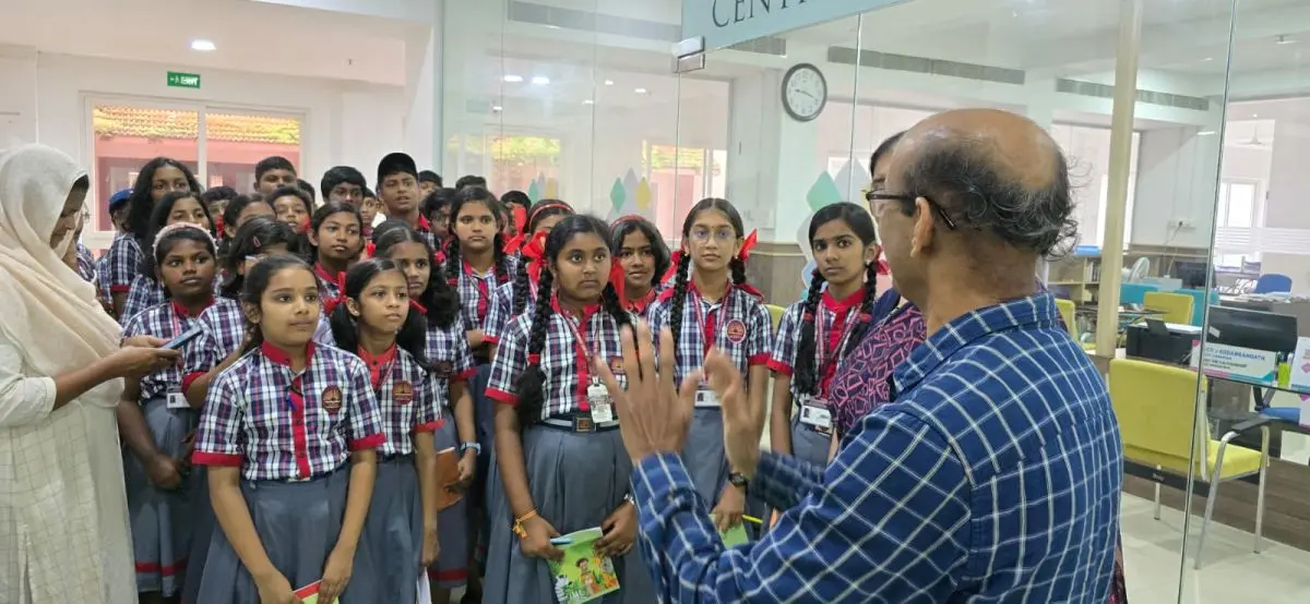 Readers' Club Field Trip Amala Medical College Library Thrissur - Amala Institute of Medical Sciences Library