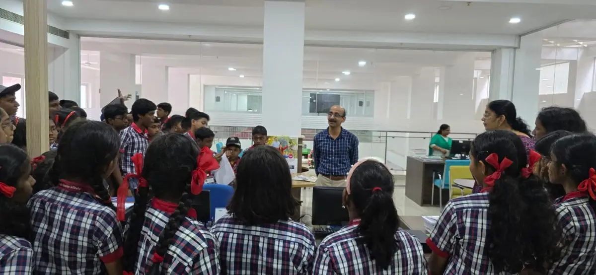 Readers' Club Field Trip Amala Medical College Library Thrissur - Amala Institute of Medical Sciences Library