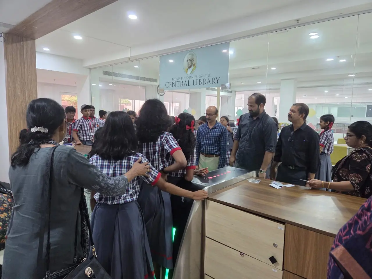 Readers' Club Field Trip Amala Medical College Library Thrissur - Amala Institute of Medical Sciences Library