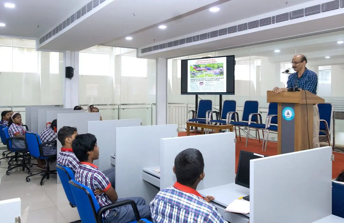 Readers' Club Field Trip Amala Medical College Library Thrissur - Amala Institute of Medical Sciences Library