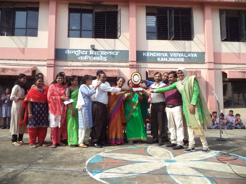 Principal and Teachers Felicitated by VMC Chairman